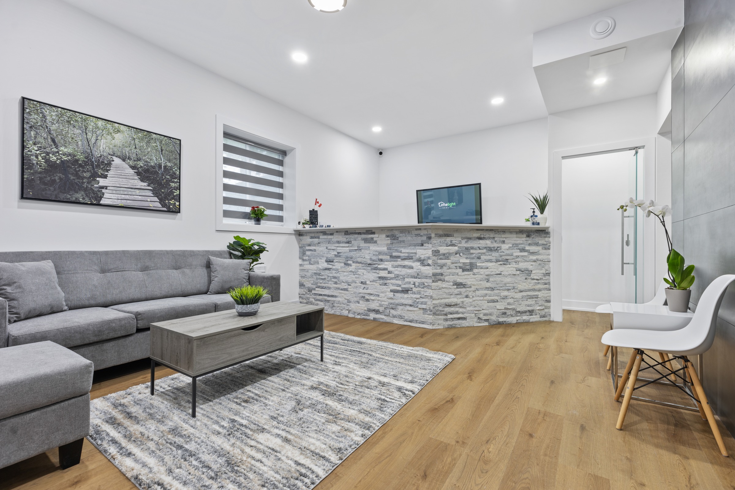 Limelight Realty downtown London office reception